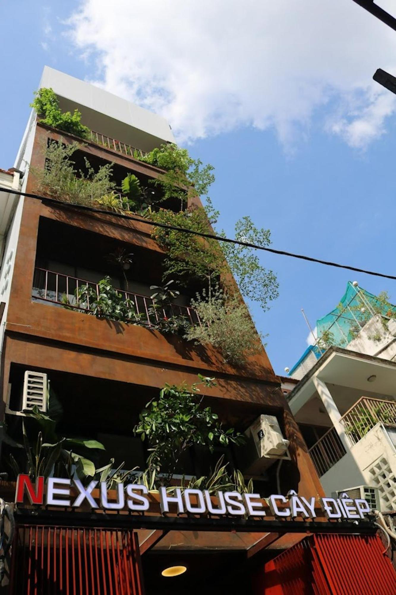 Khách sạn Nexus House Cay Diep - Near Independence Palace 4*
